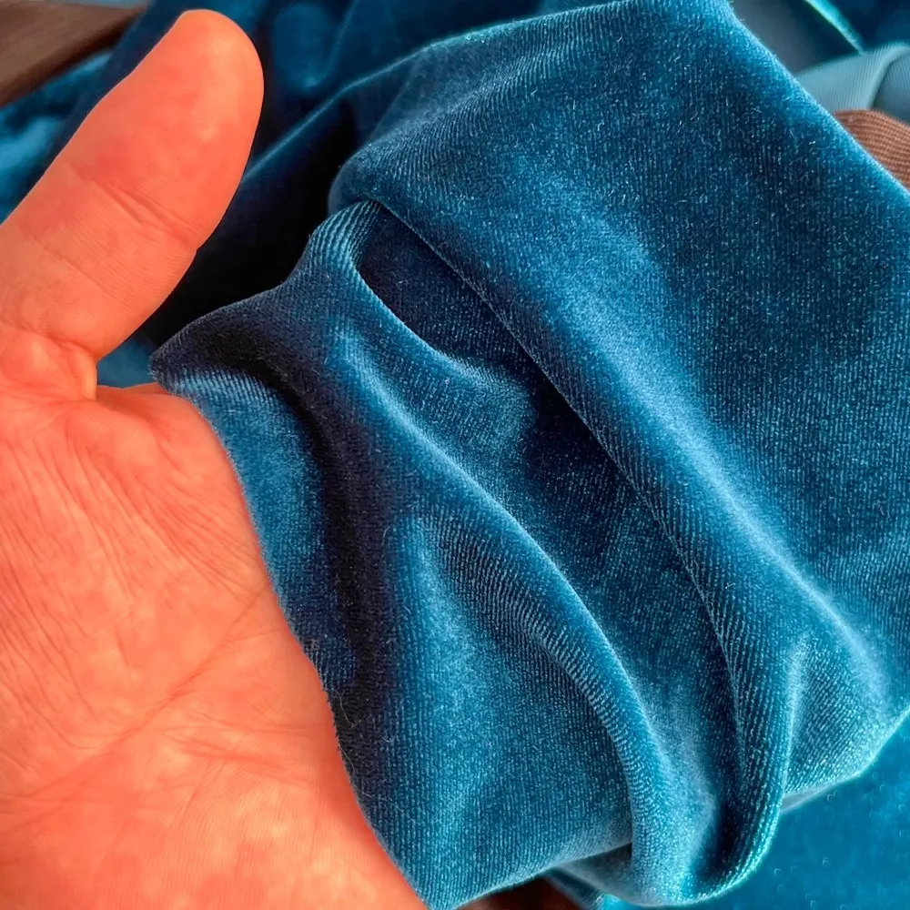 Женское бархатное платье с V-образным вырезом длинным рукавом