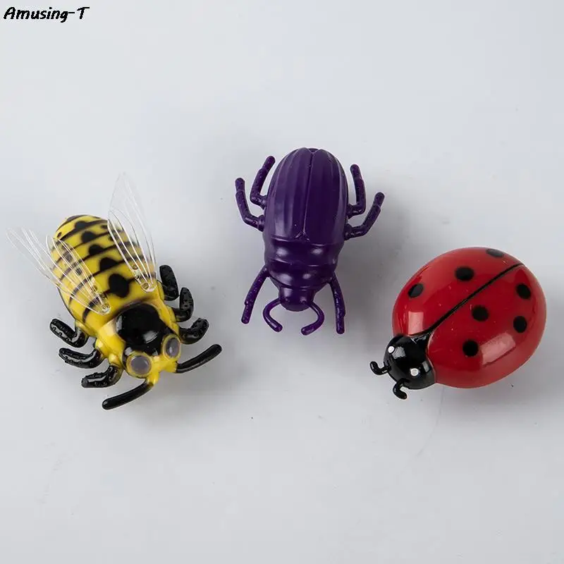 

Mini Electric Dog Cat Pet Toy Teaser Interactive Pet Beetle Auto Walking Insect Electric insect toys