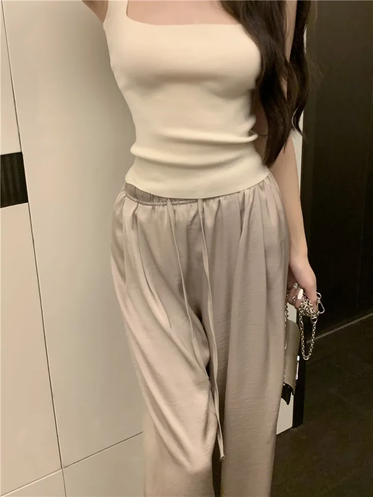 Рисунок 4 - Брюки женские с широкими штанинами