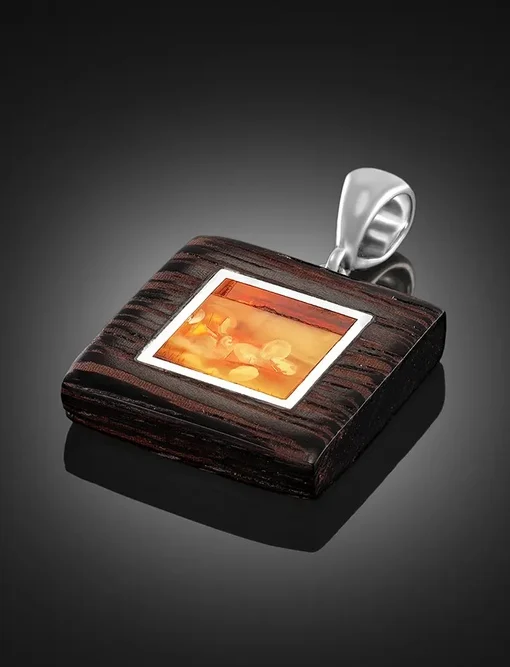 Яркая подвеска Индонезия из натурального балтийского янтаря и дерева |