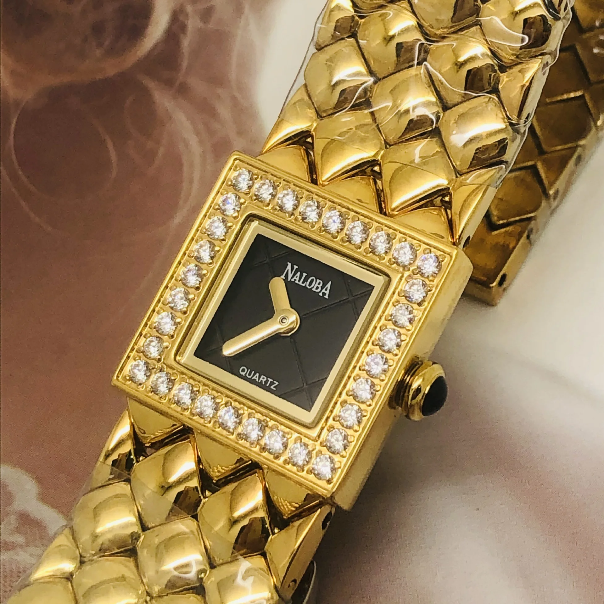

NALOBA Brand Women Square High Quality Diamond Watch Female Luxury Gold Sliver Zircon Wristwatch Ladies Classic New Quartz Clock