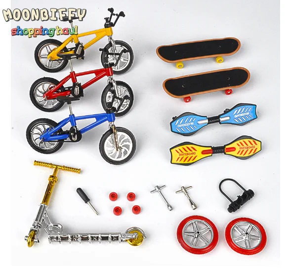 

Fingerboard Skate Ramp Parts Set skateboarding Finger BMX bicycle Two Wheel Mini Scooter Fingertip Bikes Toys Kids Gifts