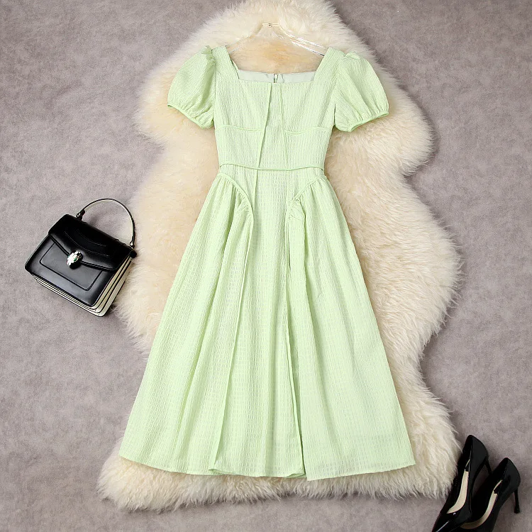 

European and American women's summer 2022 new Short sleeve bubble sleeve square collar Fashionable green pleated dress