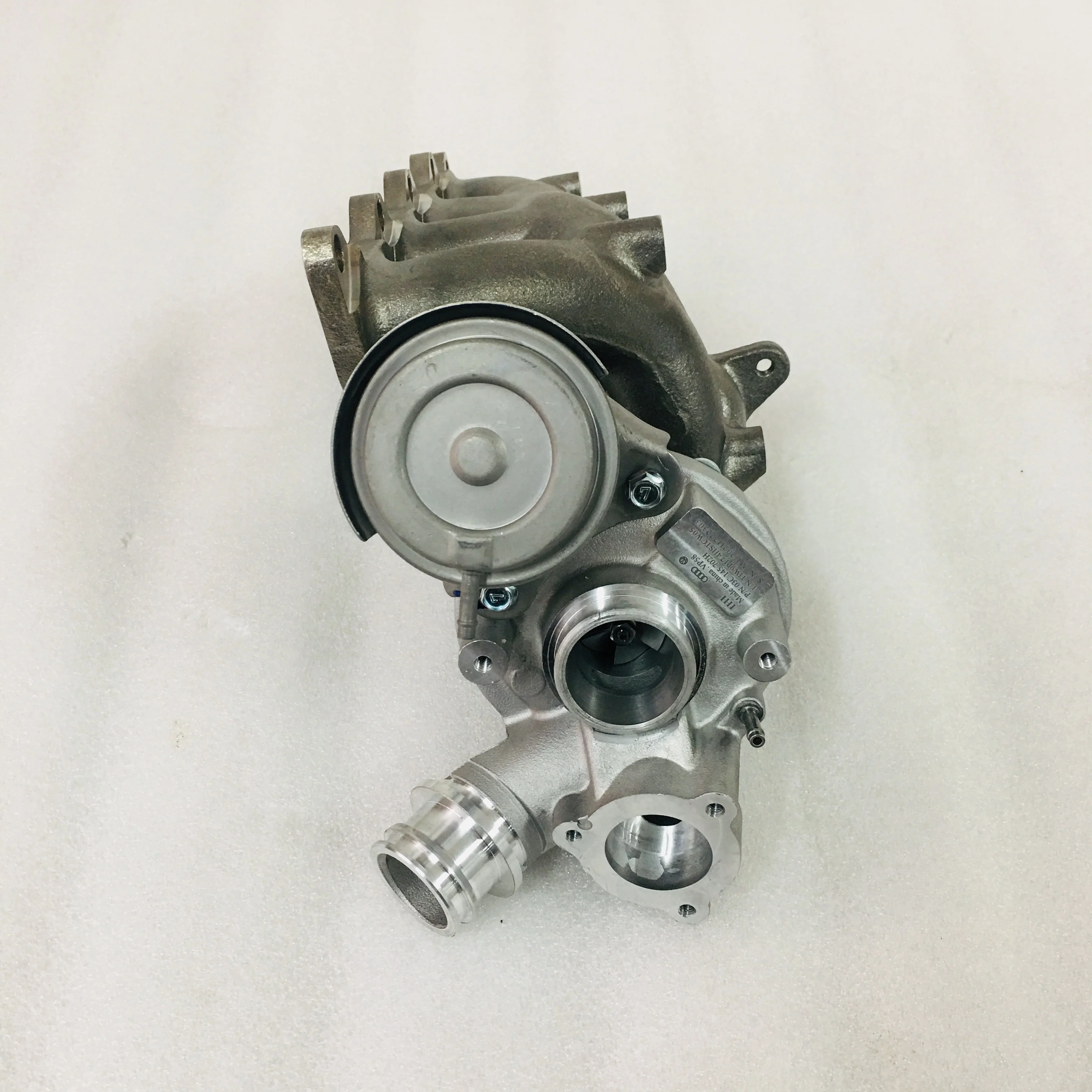 

Двигатель Volkswagen 1,4 EA111 54399880139 03C145702H турбокомпрессор