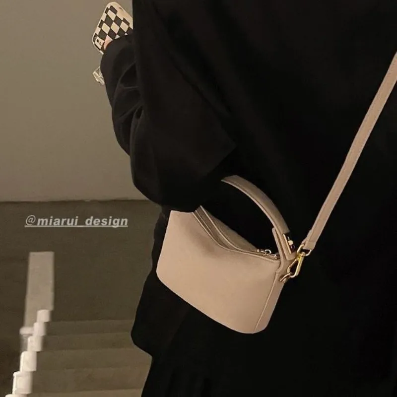 

2023 Women Luxury Mini Box Soft Leather Cloud Cute Bag Shoulder Messenger Chain Mobile Phone Bag Crossbody Small Sling Bags For