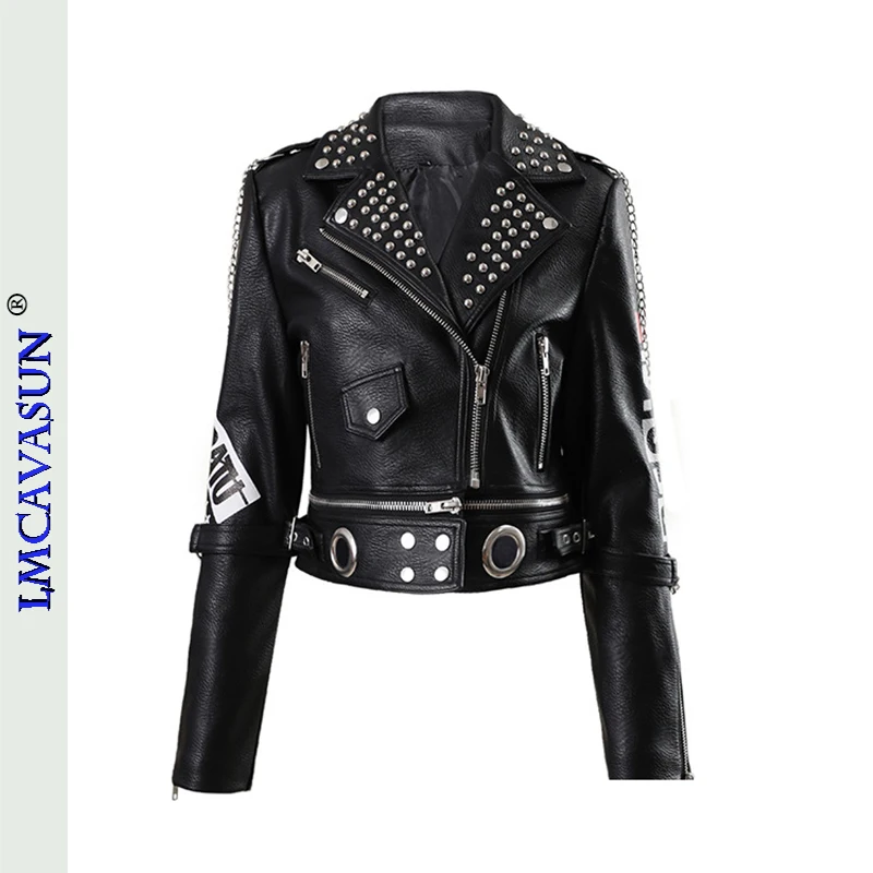 

Женская кожаная байкерская куртка с шипами