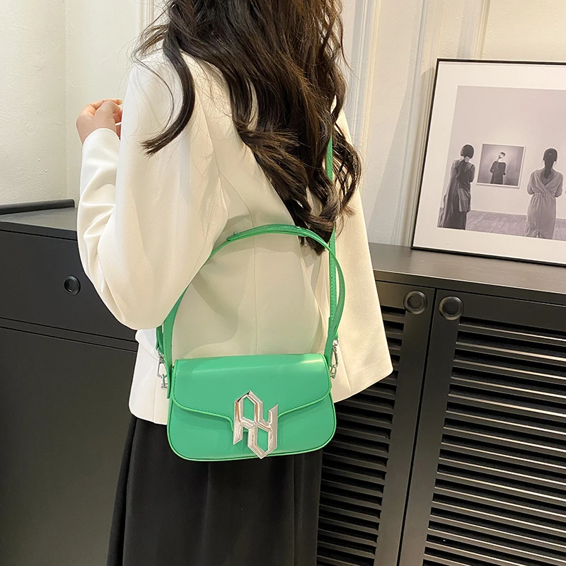 High Quality Metal Letter Women Purse And Handbags 2023 New Famous Designer Brand Chain Shoulder Messenger Bags Small Square Bag