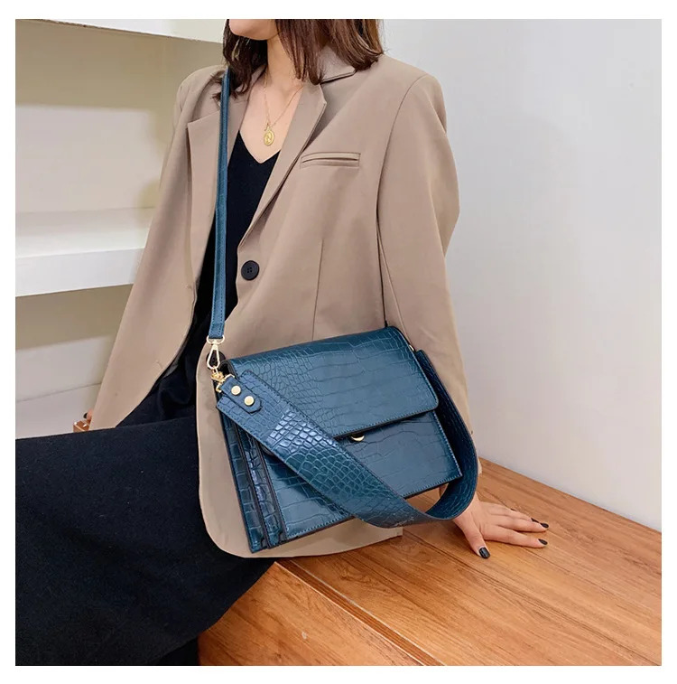 

Fengju Stone Patent Black Crossbody Bags For Women Handbag Small Bag PU Leather Hand Bag Ladies Designer