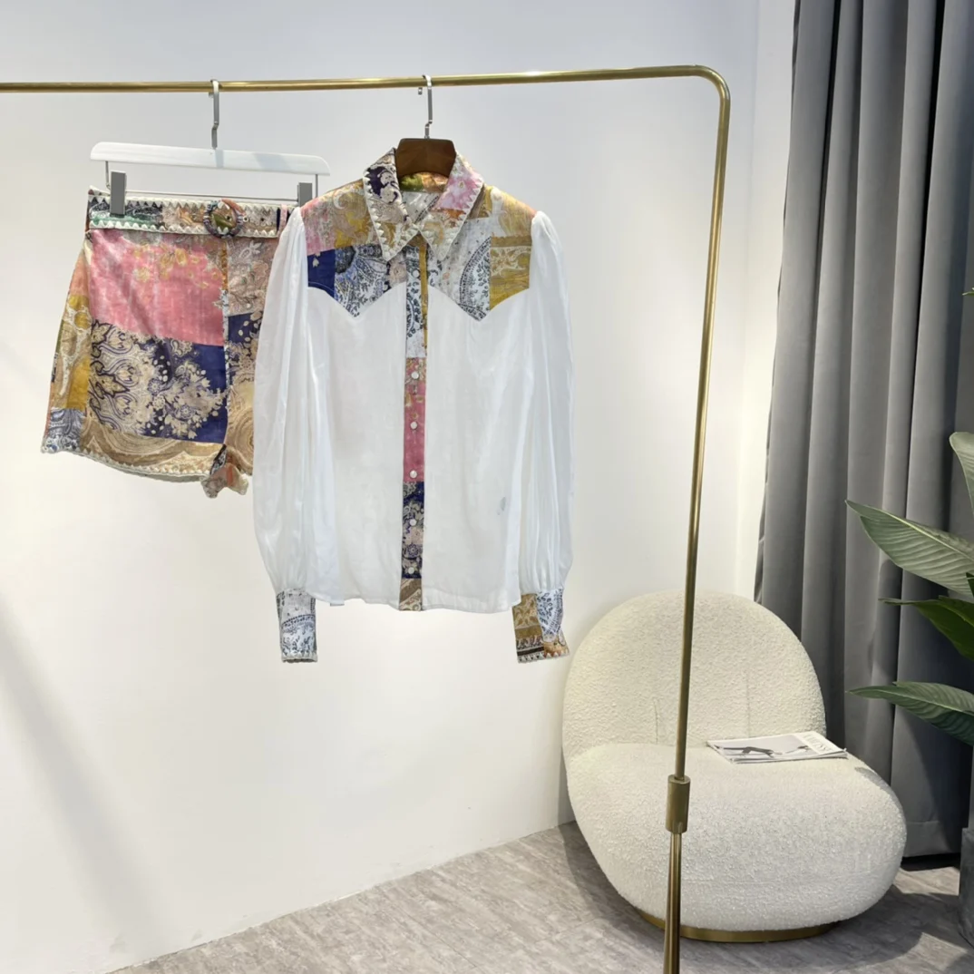 

Женские костюмы в народном стиле Indie 2022 с принтом пейсли, разные цвета, белая блузка с отрезным подолом и вышивкой и льняные короткие костюмы...