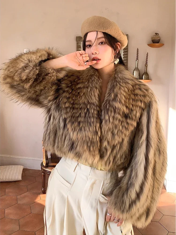 

Luxury Raccoon Dog Fur Coat for Women Autumn Winter 2023 New Fur Strip Sewed Toghter Design High Waist Cropped Real Fur Jacket