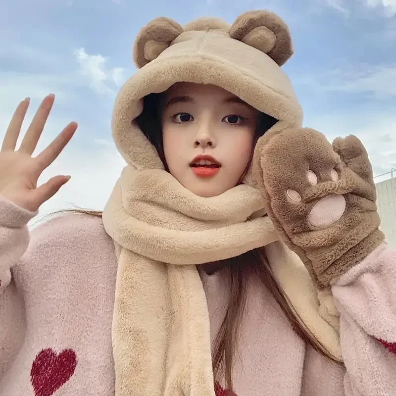 Рисунок 5 - 2023 шапка и шарф в виде медведя