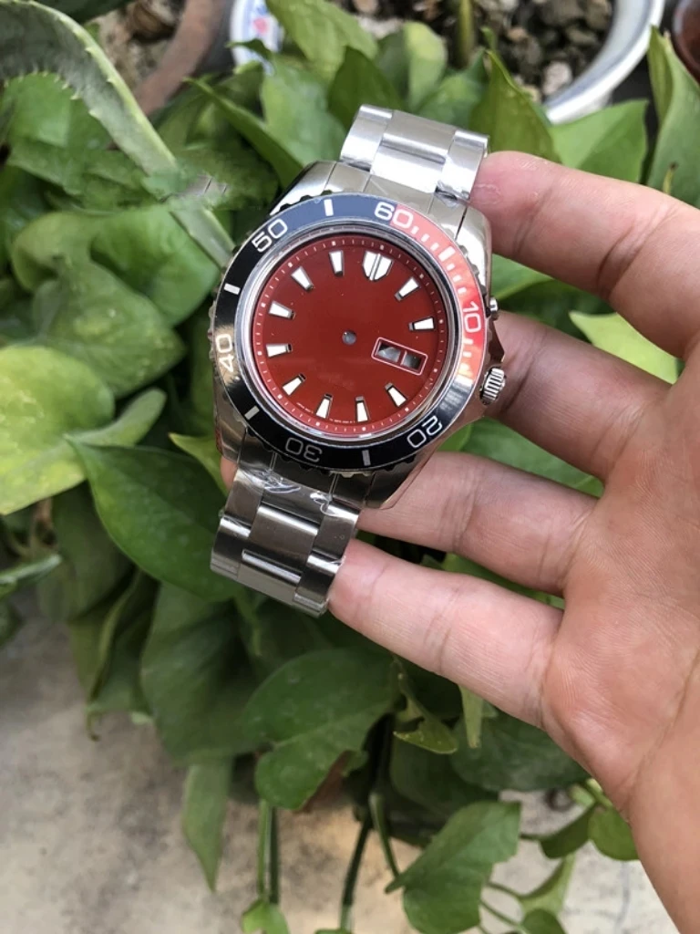 Чехол для часов из нержавеющей стали 44,5 мм с аксессуарами циферблатом, механическим ремешком из нержавеющей стали, безелью из сапфира и календарем для движения 46941/46943.