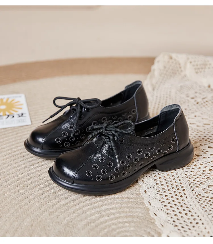 Hollow Out White Oxfords Flats Woman Lace Up Low Heels Classic Luxury Leather Ripple Womens Shoes Summer Driving Loafer Moccasin