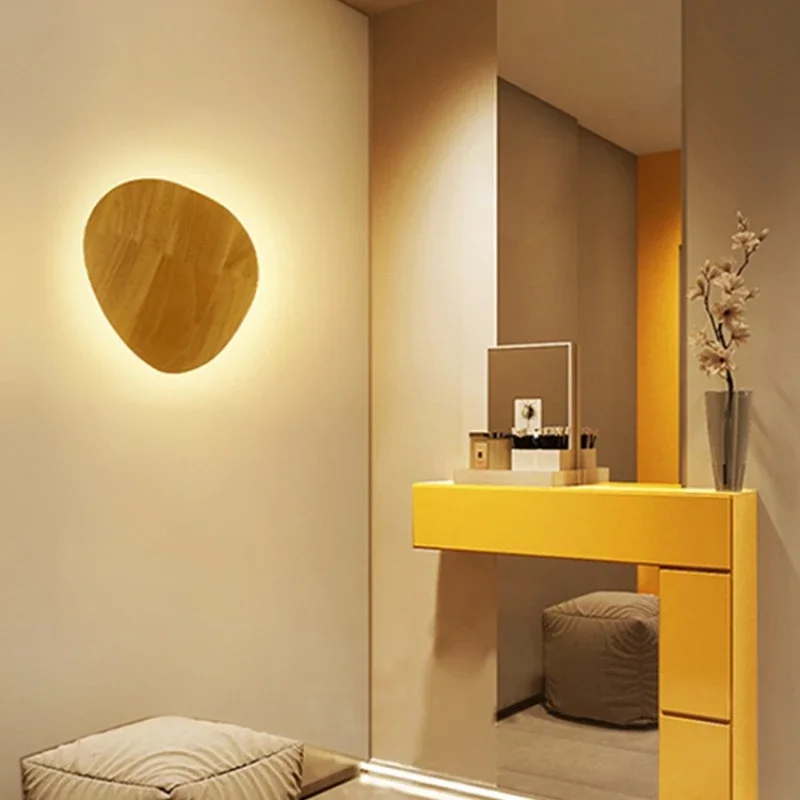 Настенный светильник из дерева современный минималистичный домашний