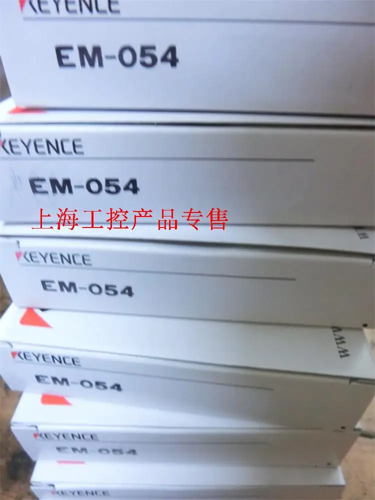 

KEYENCE Keyence EM-054 Line Built In Amplifier Small Proximity Sensor