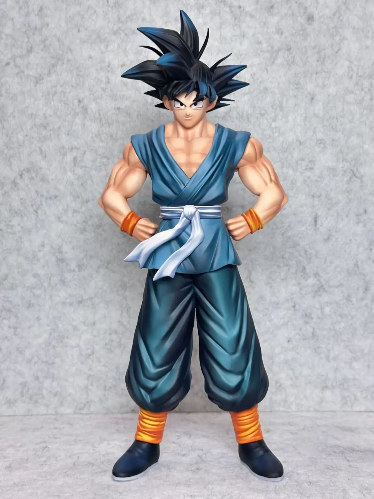 Фото В НАЛИЧИИ: Фигурка Гоку из аниме Dragon Ball от HY Studio, 33 см, статуэтка Сон Гоку из ПВХ, декор для рабочего стола, коллекционная модель, игрушка, подарок №3