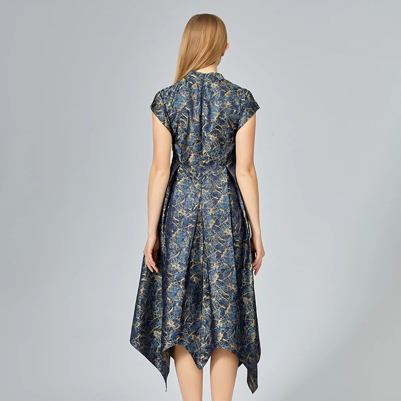 Женские платья из жаккарда с V-образным вырезом 24 м/м