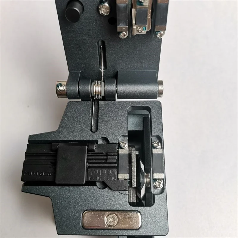 New Popular Metase MT-21 High Quality Fiber Optic Fiber Cleaver MT21 High Precision Professional Cut Tool Cutting Knife