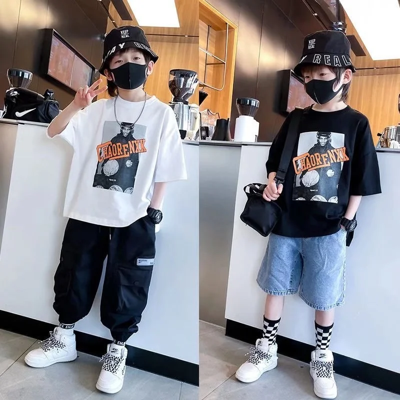 

Детская футболка Летняя одежда новая Корейская версия Детский Повседневный свободный модный детский топ с принтом и короткими рукавами дл...