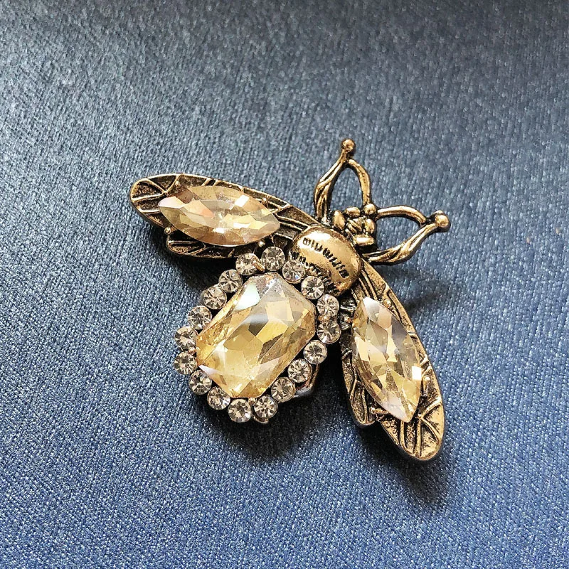 

Crystal Dragonfly Bee Brooch Insect Metal Pin Brooches For Women Bees Clothes Scarf Clip Rhinestone Brooch Fashion Jewelry Gifts