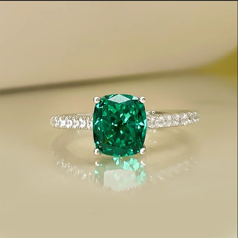 

Classic Shiny 2 Carat Emerald Green Big Zircon Ring Ladies Jewelry Bride Wedding Love Eternal Rings for Women