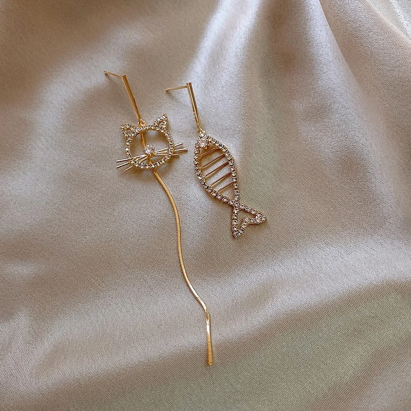 

GD ассиметричные циркониевые серьги для женщин 2023 Новый Модный корейский стиль капли для ушей с шикарным и милым индивидуальным дизайном