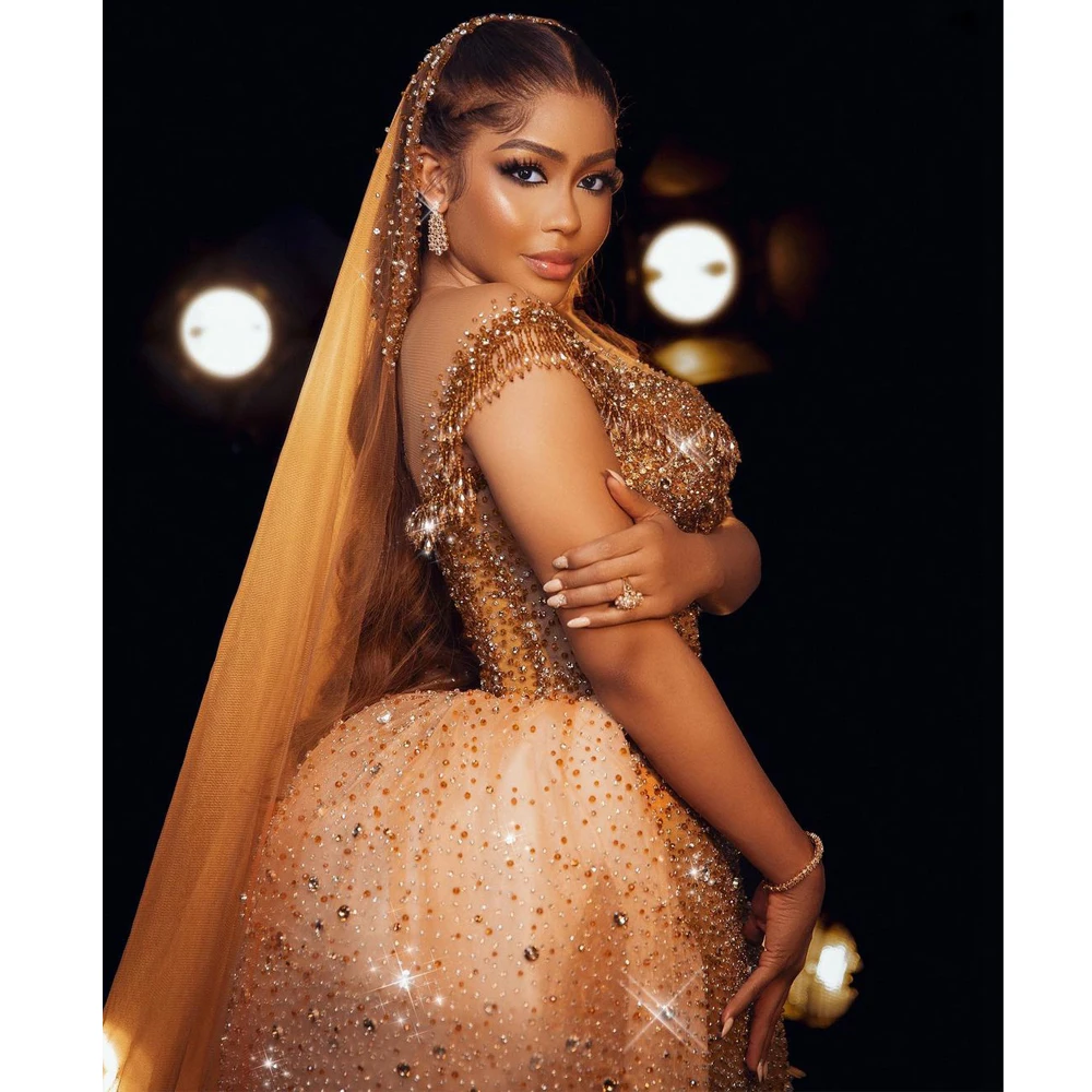 Рисунок 3 - Роскошное Золотое свадебное платье