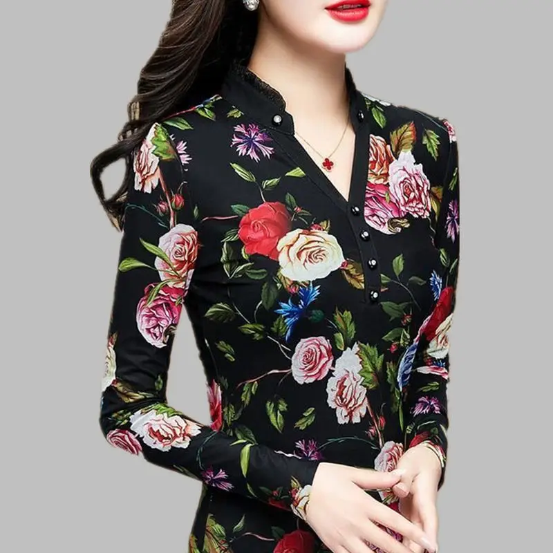

Plus Size 5XL Autumn Winter Lady Net Yarn V-neck Bottoming Shirt Women Long-sleeved Lace Blouse Warm Button Printing Tops