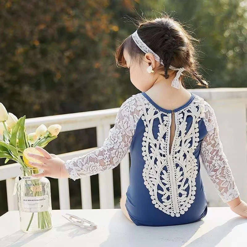 

2022 New Girls Swimsuit Children's One Piece Solid Blue Lace Patchwork Long Sleeve Swimwear Cute Baby Bikini Seasider Beach Wear