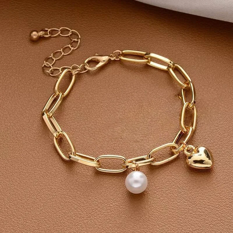 2023 New Hot Leisure Simple Round Dial Women's Vintage Quartz Watch Girlfriend Fashion and Stylish Temperament Gift
