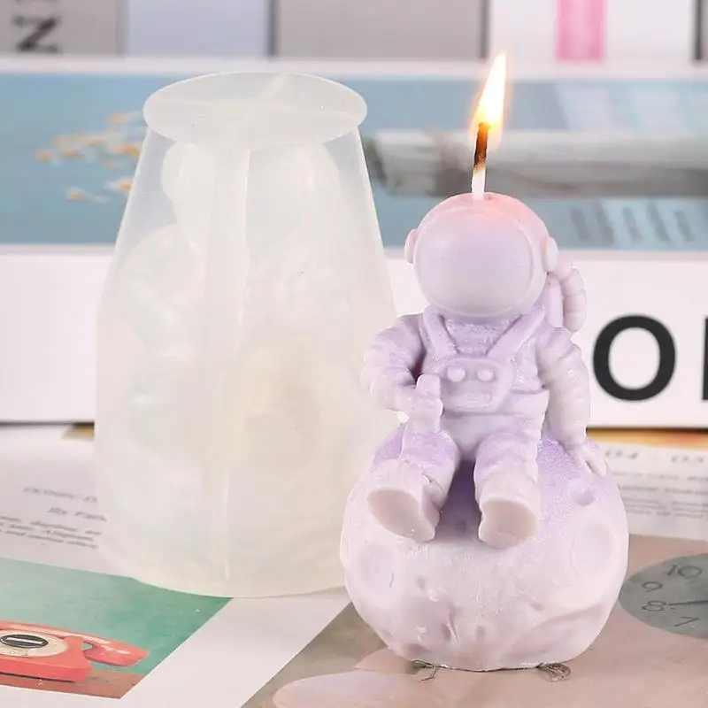 

Cute Astronaut Scented Candle Silicone Molds For DIY Lunar Human Aromath Soap Cosmonaut Chocolate Cube Mould Home Decoration New