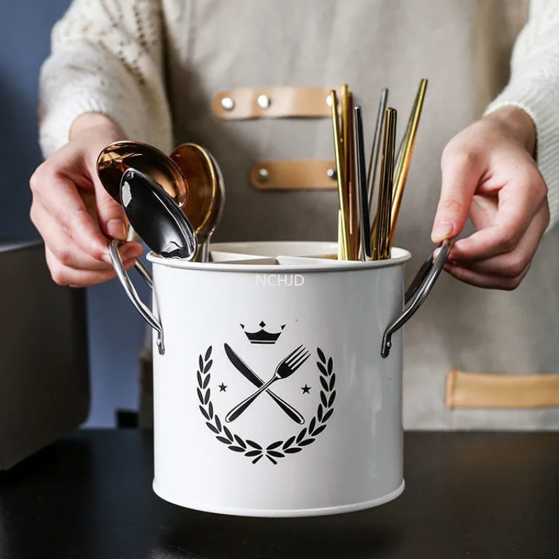 

Многофункциональное ведро для хранения посуды, полка для хранения вилки, ложки, палочек для еды, бытовые кухонные приборы