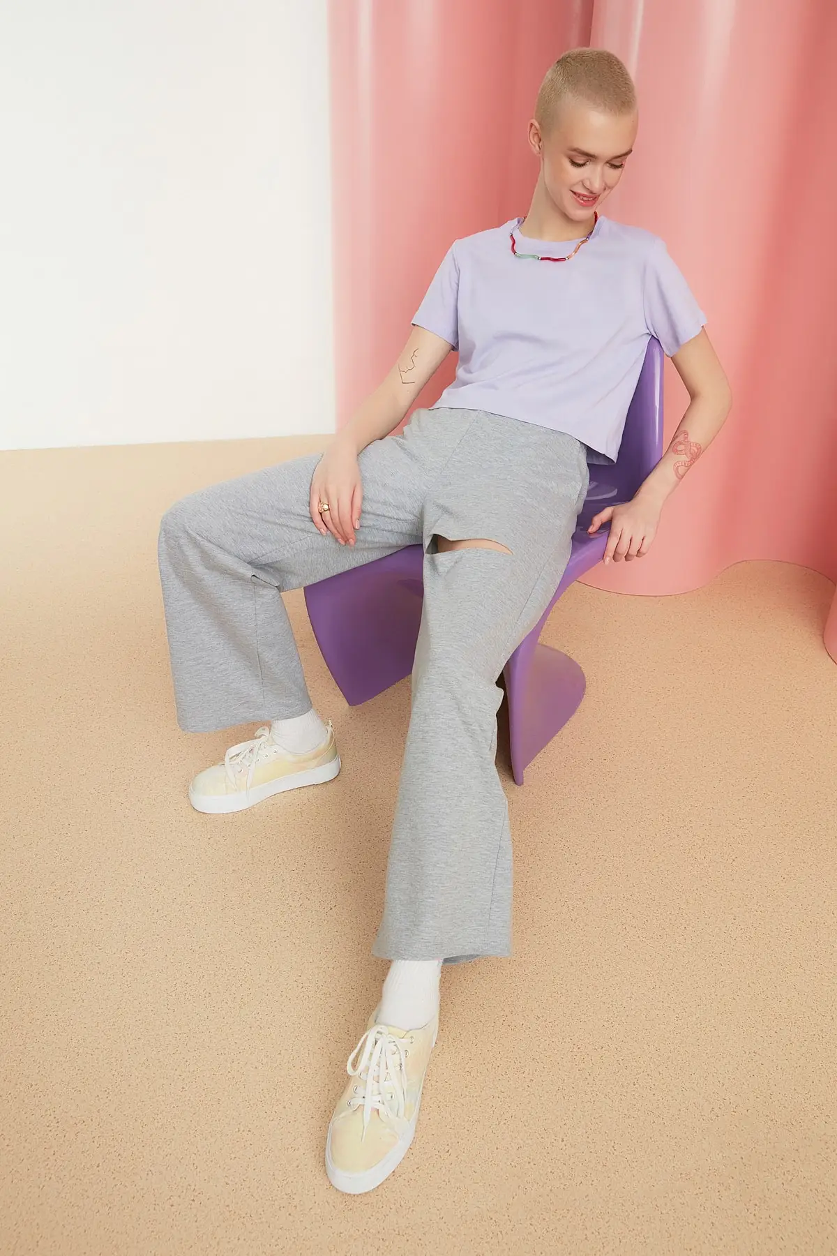 

Trendyol Ripped Detailed Knit Sweatpants TWOAW21EA0116