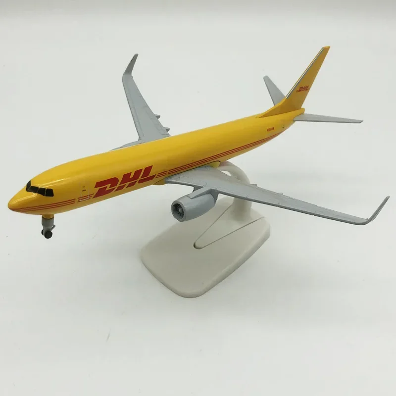 Масштабная модель самолета B737 DHL 1:200
