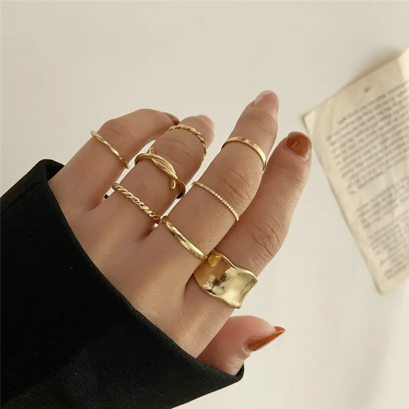 

VAGZEB Vintage Fashion Gold Color Geometric Round Twist Finger Rings For Women Circle Knot Joint Wedding Rings Fashion Jewelry