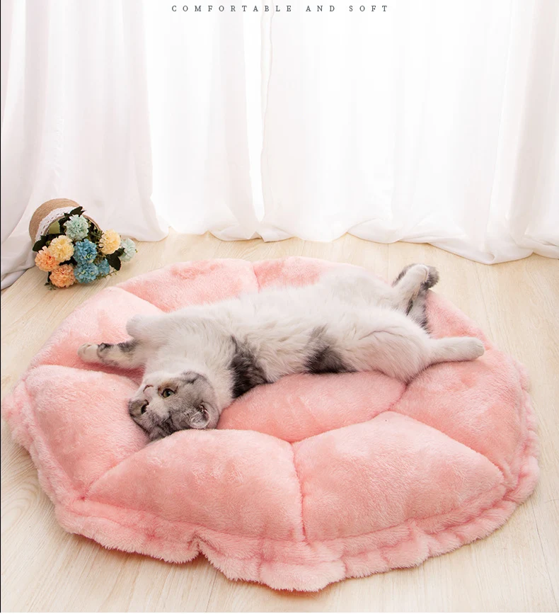 

Pet Supplies Cozy Pink Flower-Shaped Cat Bed Dual-Purpose Cushion For Kittens Plush Soft And Comfy Pet Bed Machine Washable Mat