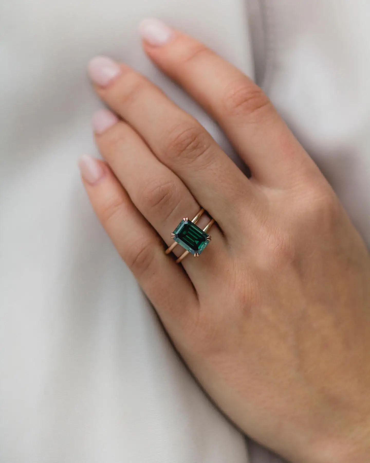JOVOVASMILE VVS Moissanite Rings 4.5carat 11x8mm Fancy Dark Green Emerald Cut 18k Rose Gold Solitaire Lennon Ring For Women