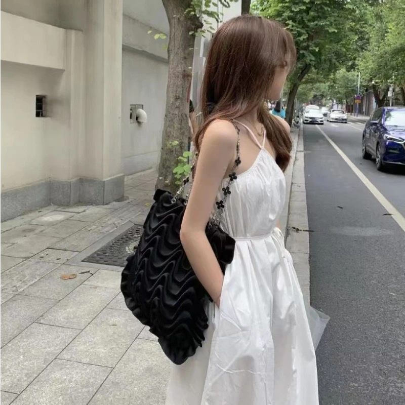 

Women's Bag 2023 New Fashion Wave Bag Nylon Pleated Sweet Chain Shoulder Bag Women's Handbag Large Capacity Tote All Matching