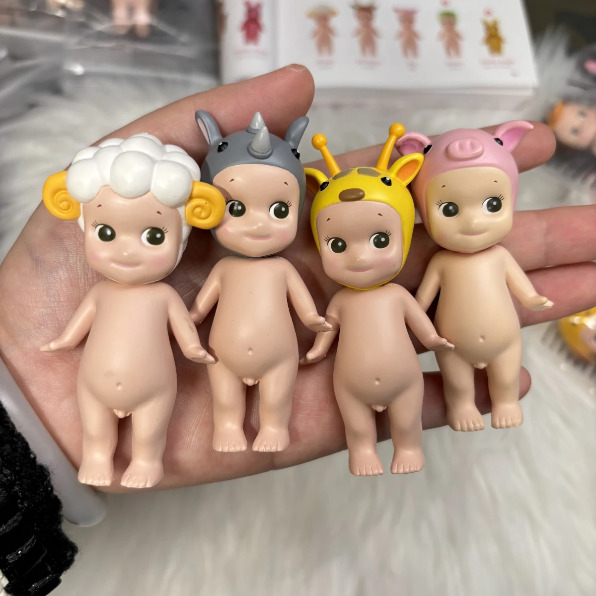 Фото Мини-фигурка Sonny Angel из серии животных 2005 года, версия 2. Без коробки, без пакета. Мышь, белый медведь, оленёнок, корова, свинья, овца, жираф. №2