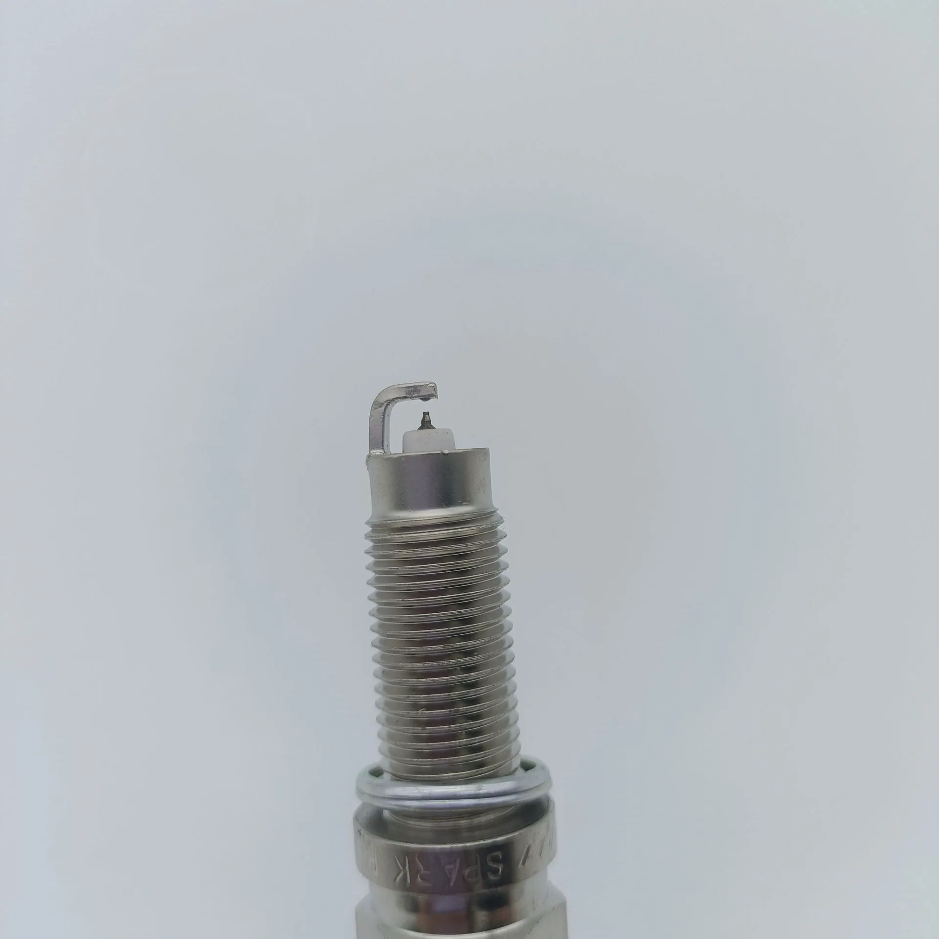 

6 Pcs Iridium Spark Plug ILZKR7A for CC TOUAREG PASSAT Q7 CAYENNE AUDI VW VOLKSWAGEN V6 OEM 1961 10190 5622 101905622