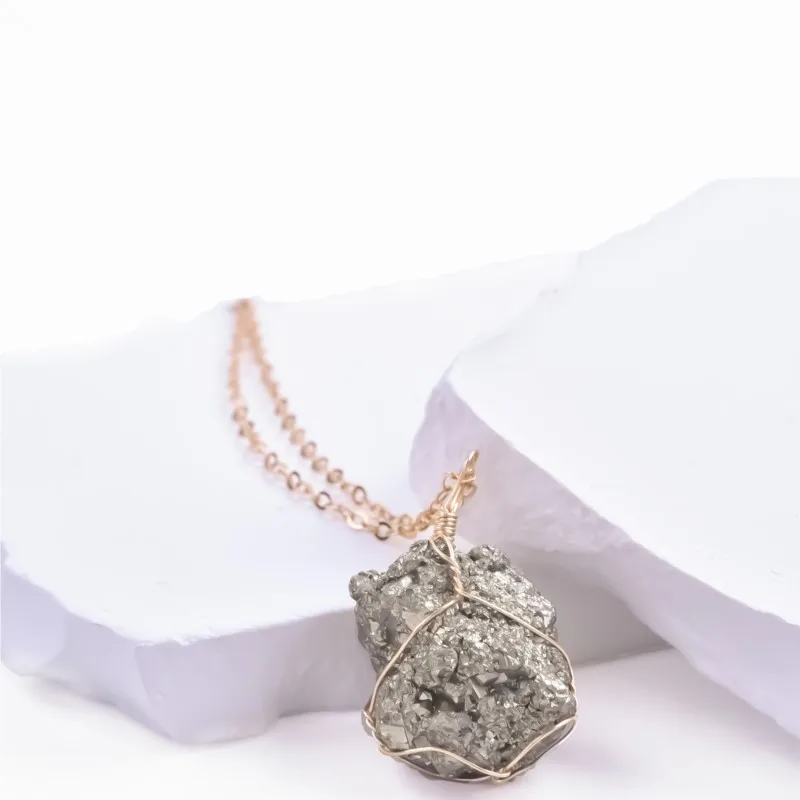 Подвеска из пирита