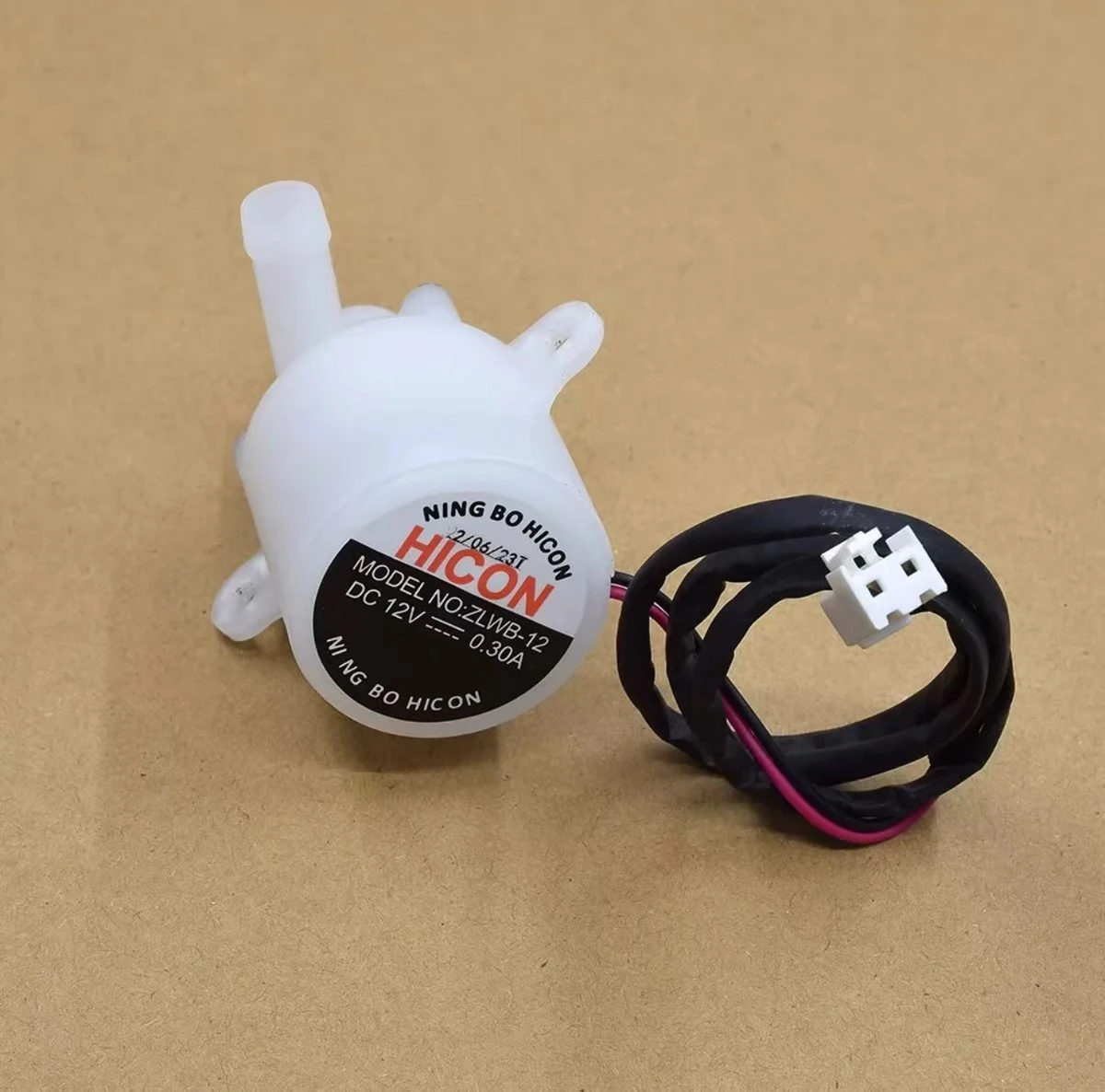 

Водяной насос FS60202M для льдогенератора HICON