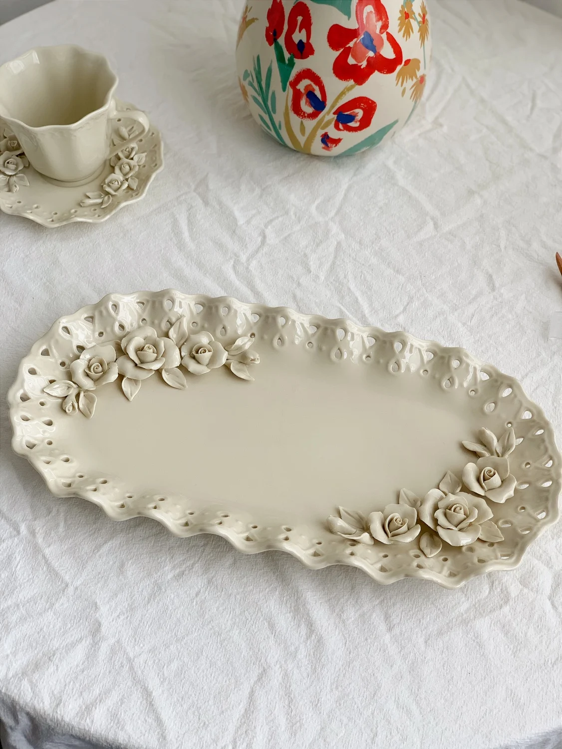 

Retro Dark Yellow Handmade Three-Dimensional Flower Hollow Oval Cup and Saucer Set