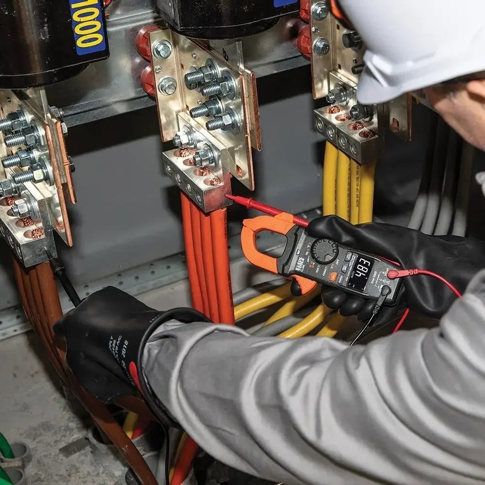 Цифровые клещи Klein Tools CL390 переменный/постоянный ток автоматическое определение