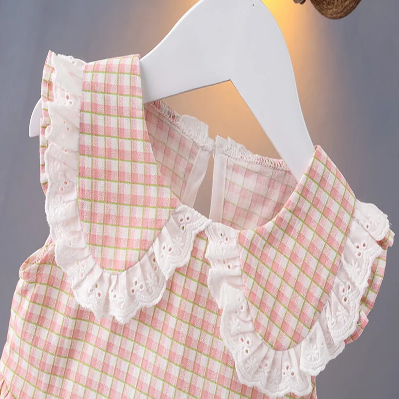 Летнее модное повседневное однотонное платье в клетку без рукавов для девочек 2024