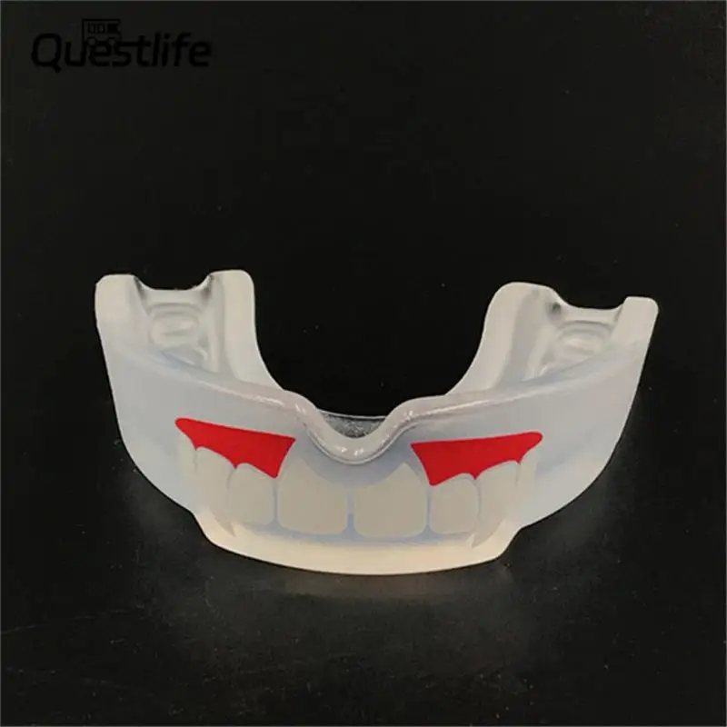

Ultralight Mouth Guard Muay Thai Fighting Teeth Protector Basketball Braces Portable Sports Braces Sports Equipment Tooth Brace