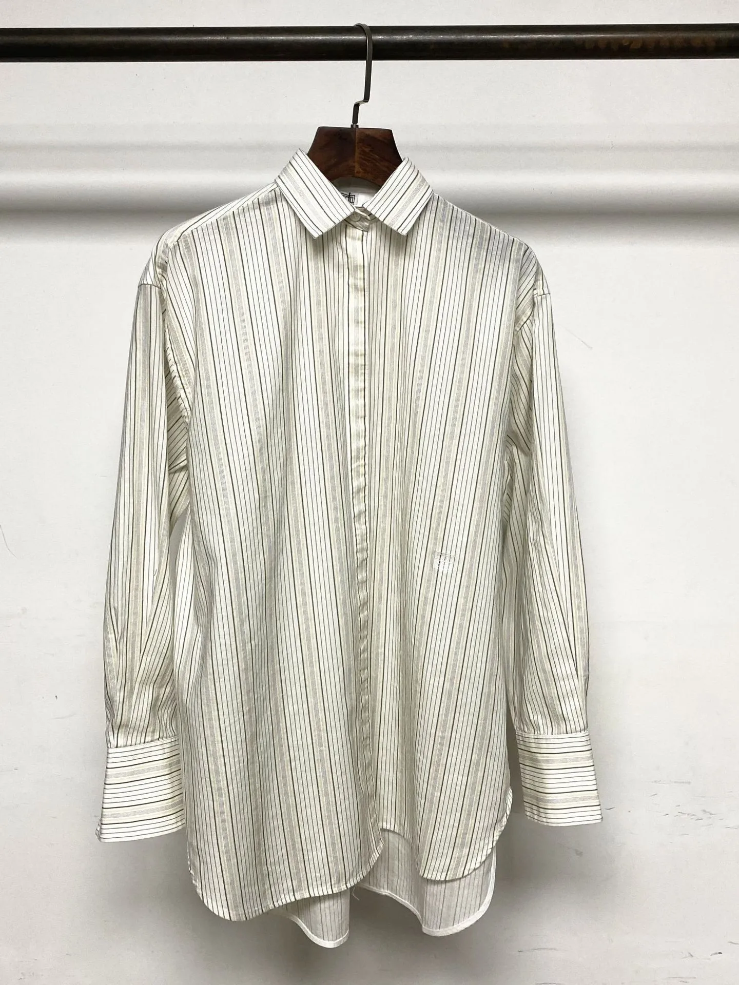 

Женская рубашка в Вертикальную Полоску, Офисная Асимметричная однобортная блузка из 100% льна с отложным воротником, весна