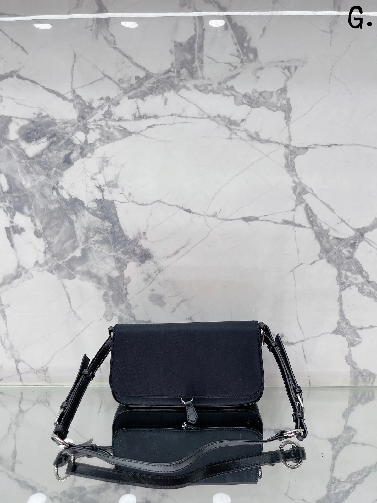 New Korean leather small bag chain small square bag mobile phone bag single shoulder diagonal cross bag retro simple small bag