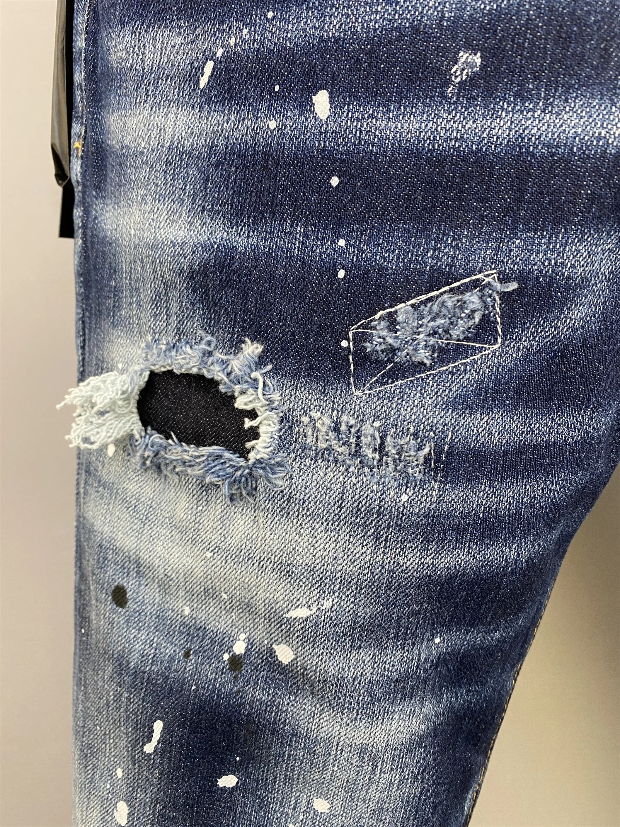 2023 New D2 Jeans Men's Fashion Slim Fit Water Wash Hole Patch Knife Cut Ink Micro Elastic Feet Pants