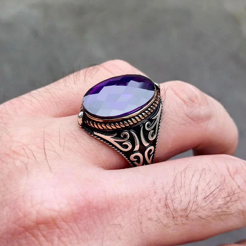 

Retro Rings for Men Women Ancient Silver Color Carved Ring Inlaid Purple Cubic Zirconia Ring Party Punk Ring Jewelry